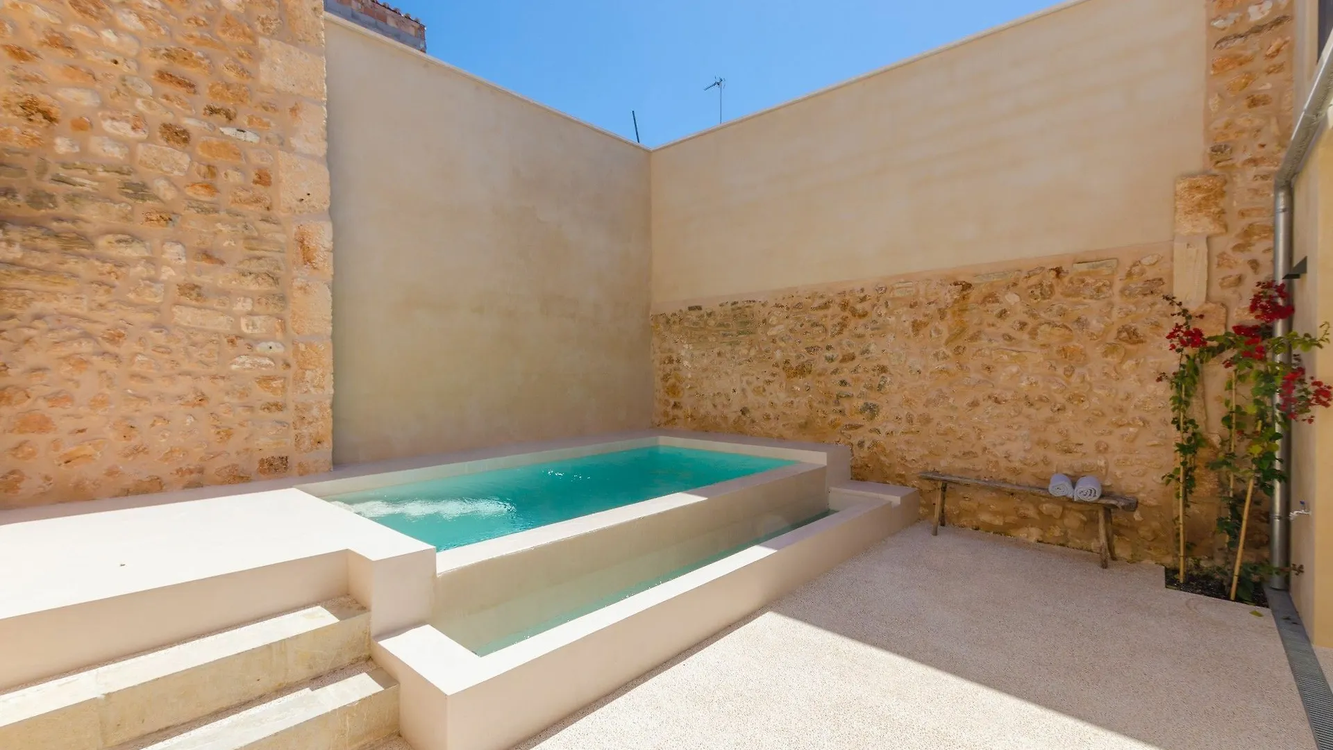 Batolla Hotel Campos  Spain